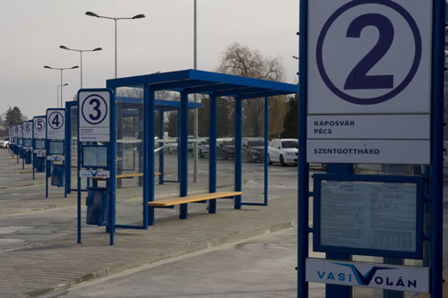 20120215_Kormend_autobusz_allomas_avatas003